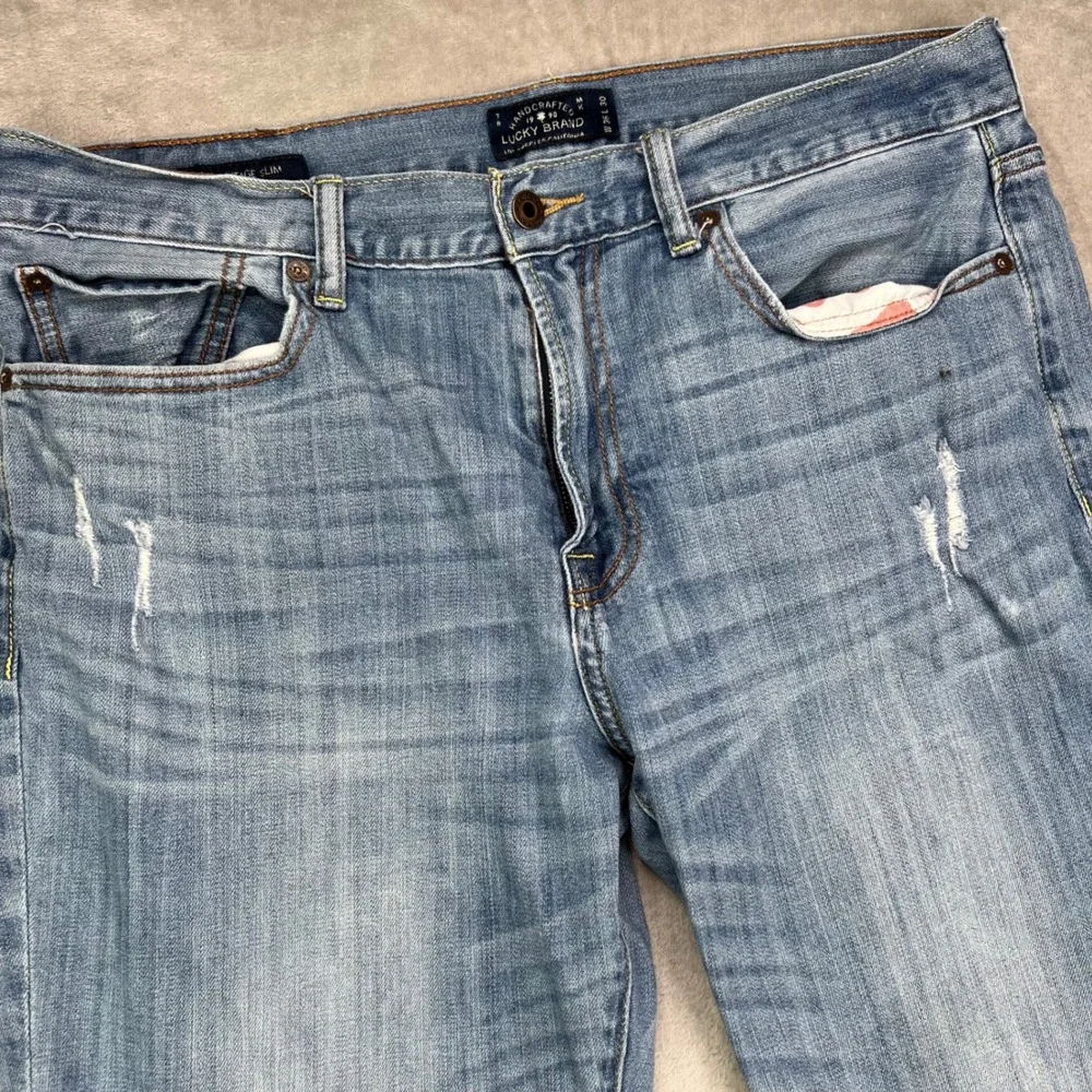 Lucky Brand 121 Heritage Slim Jeans Mens 36x30 Light Wash Blue Distressed Denim‎